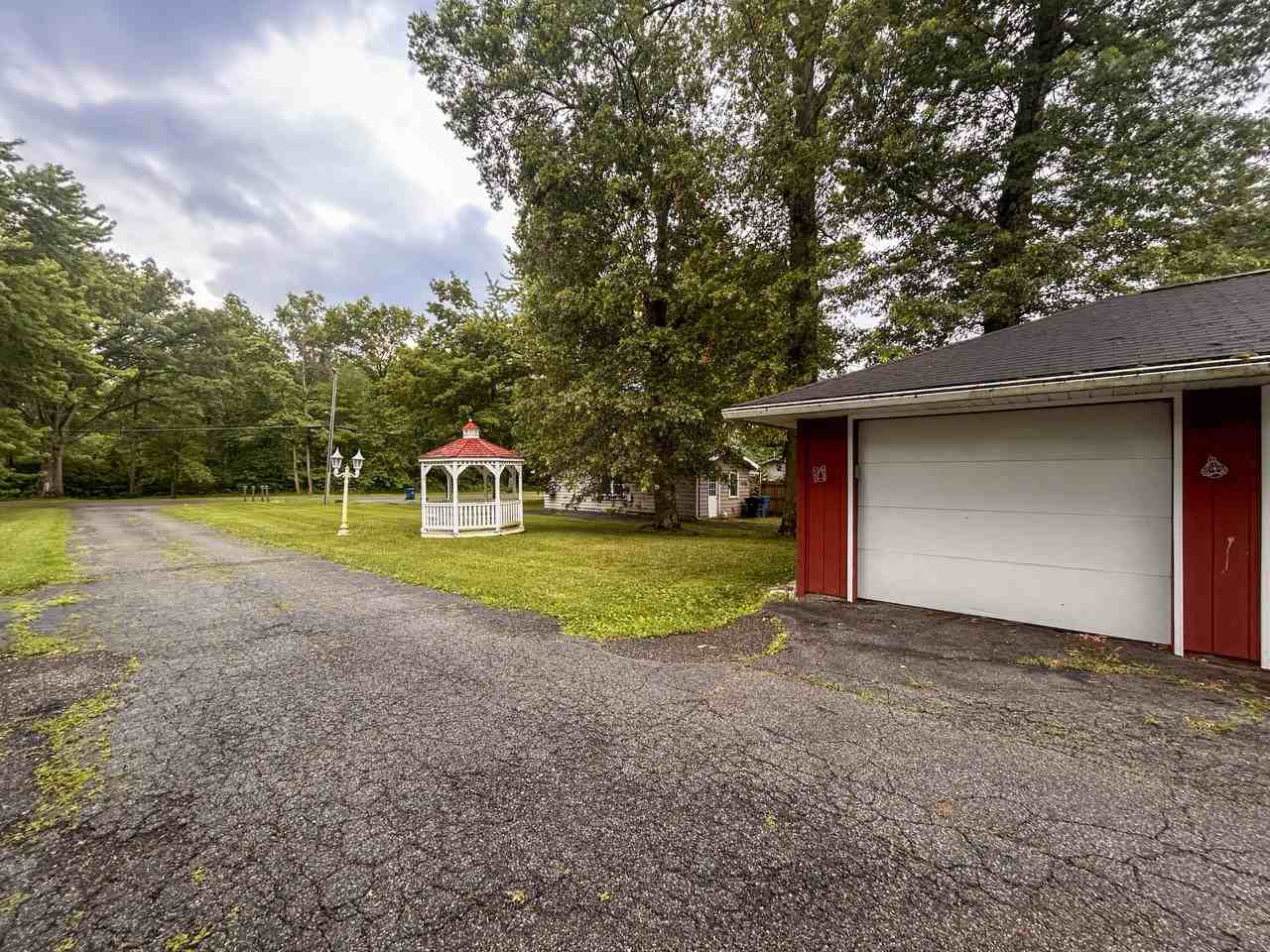 1126 5th Street #1 - Photo 2 of 4