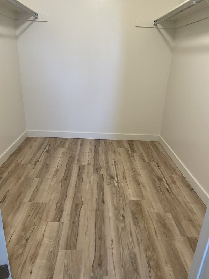 89 South Valley Drive #33 - Photo 3 of 6