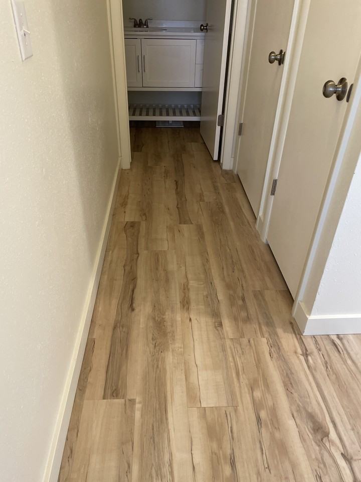 89 South Valley Drive #33 - Photo 4 of 6