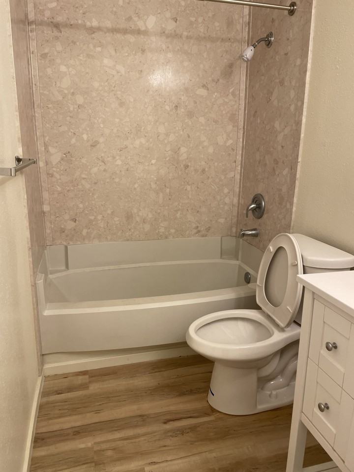 89 South Valley Drive #33 - Photo 5 of 6