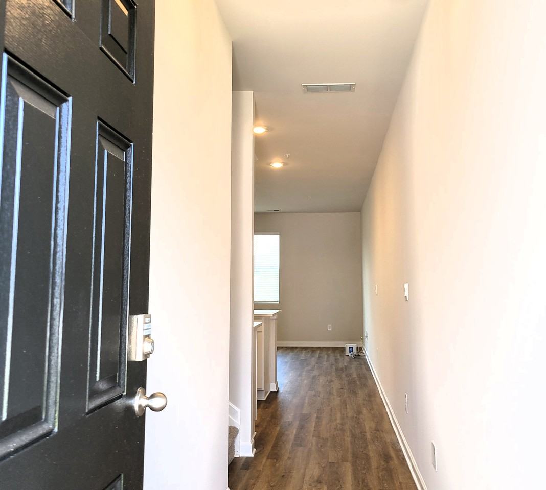 Sound Circle #1 - Photo 2 of 43