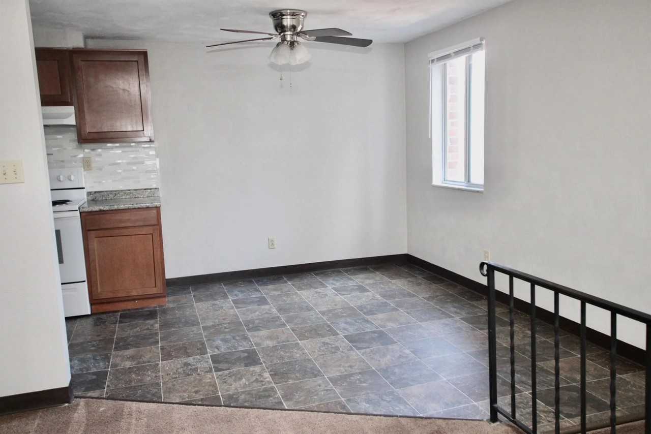 230 Oak Manor Place #230 - Photo 4 of 7