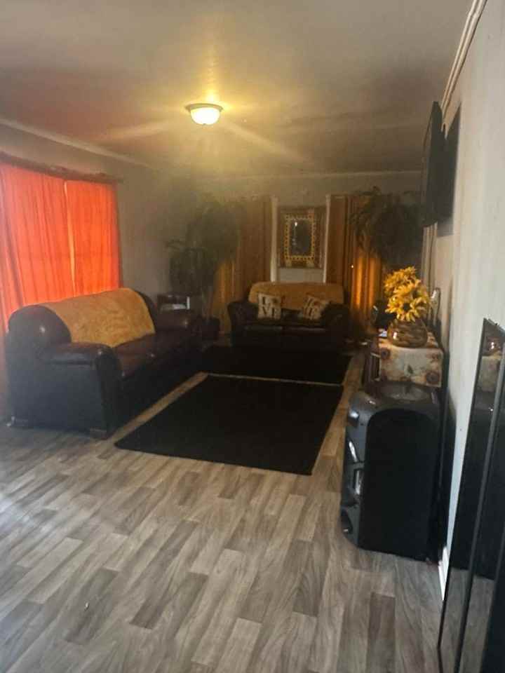 1017 Caldwell St - Photo 7 of 13