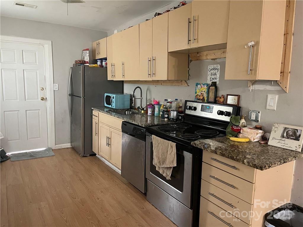 104 E Old Post Rd - Photo 2 of 7