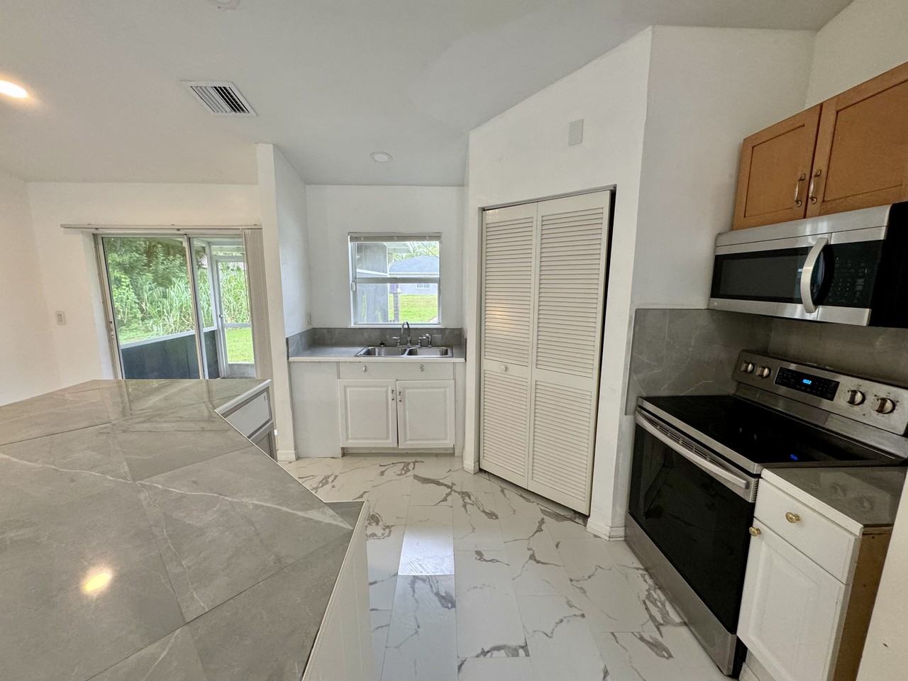 2410 George Avenue South #0 - Photo 5 of 47