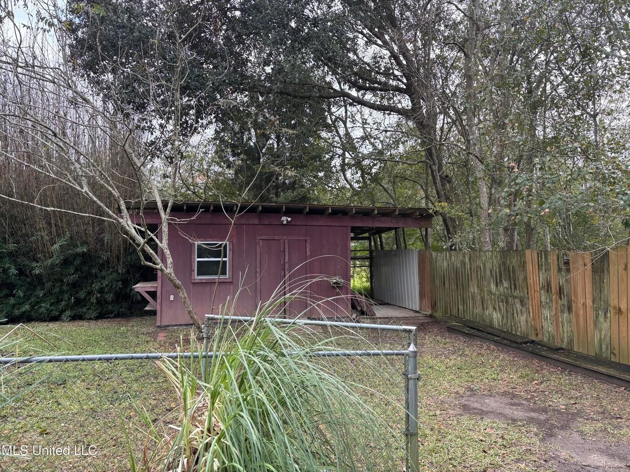 7316 Francis Drive - Photo 3 of 11