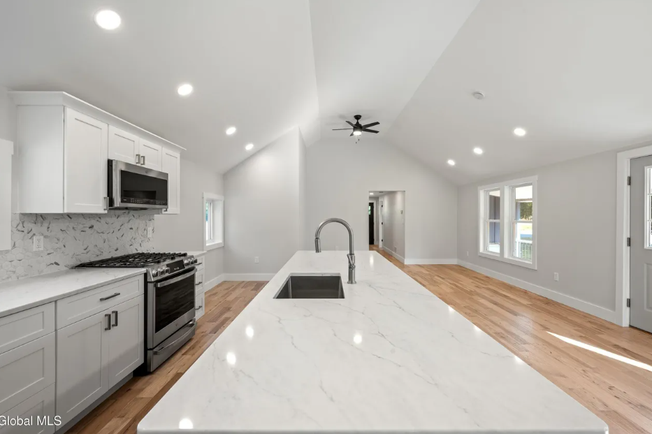 656 Locust Grove Rd #1 - Photo 5 of 14