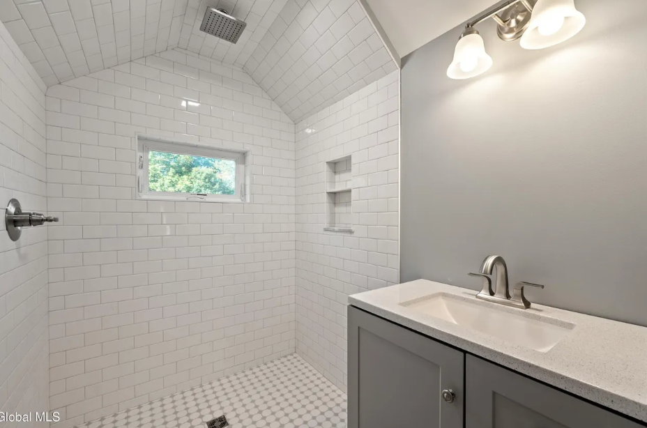 656 Locust Grove Rd #1 - Photo 6 of 14