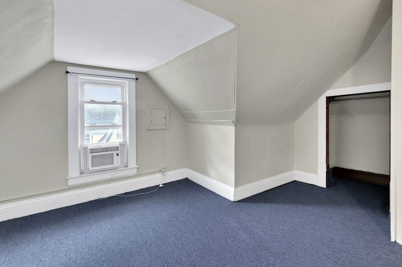 455 Dallas Street #1 - Photo 7 of 33