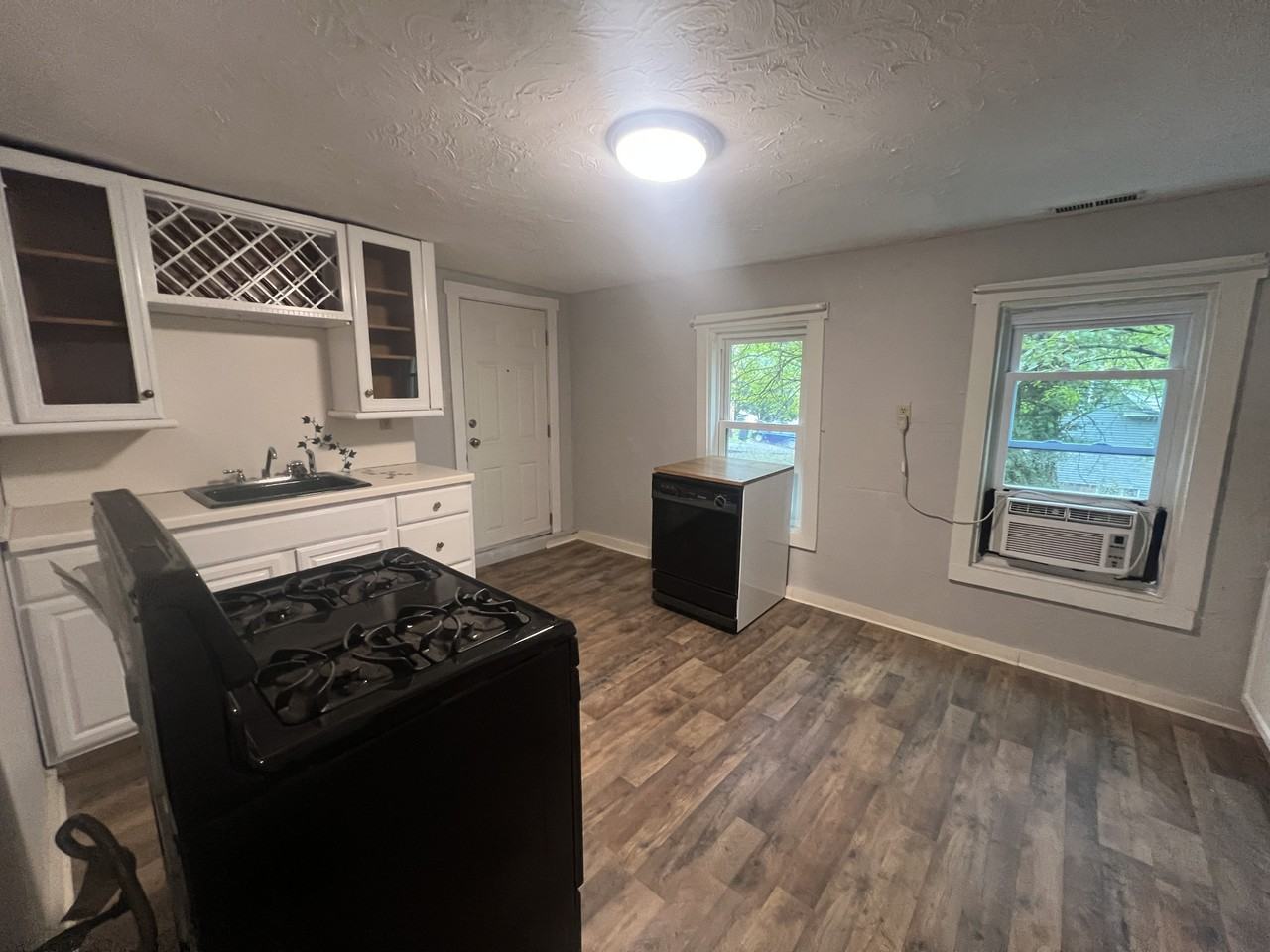 10 Cayton St #A - Photo 2 of 13