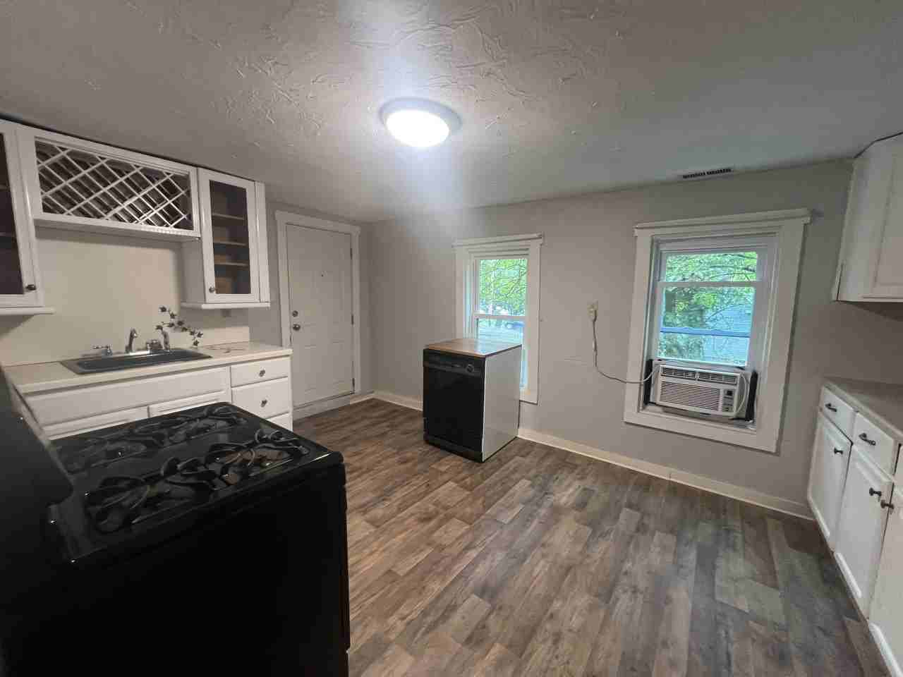 10 Cayton St #A - Photo 3 of 13