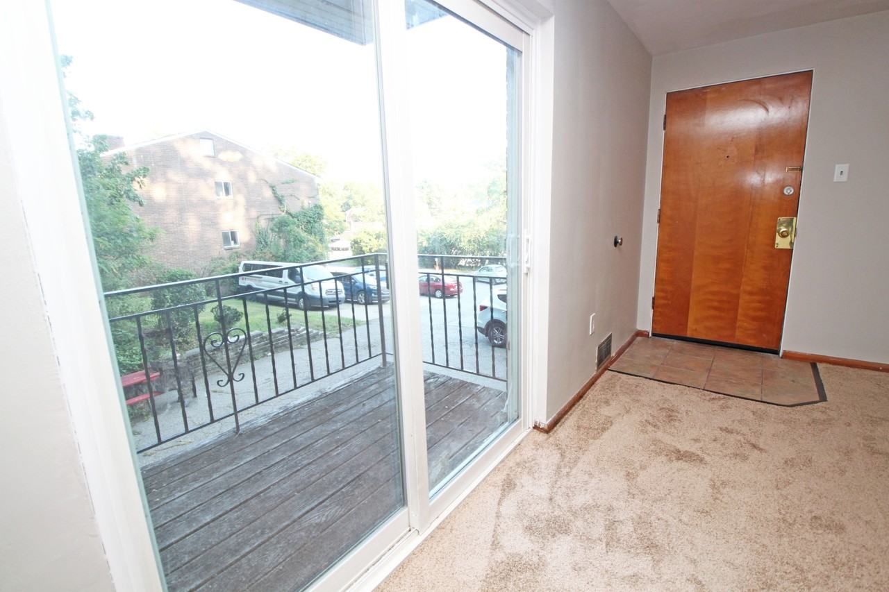 324 324 NOLL AVENUEAPT 2 #324-02 - Photo 2 of 17