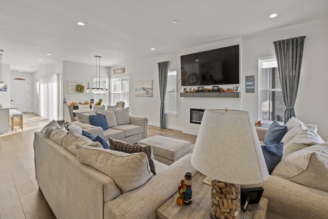 9557 Carcassonne Pl #1 - Photo 4 of 50