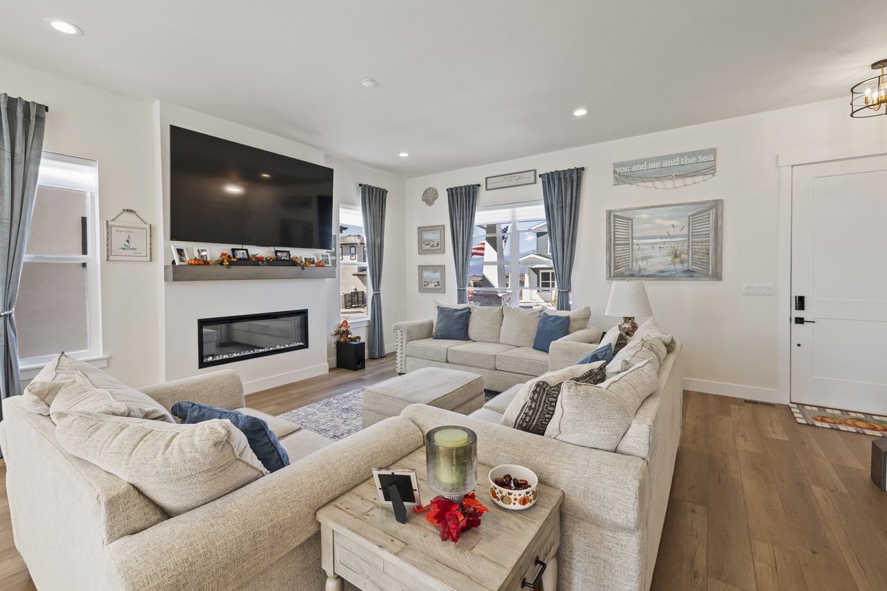 9557 Carcassonne Pl #1 - Photo 5 of 50