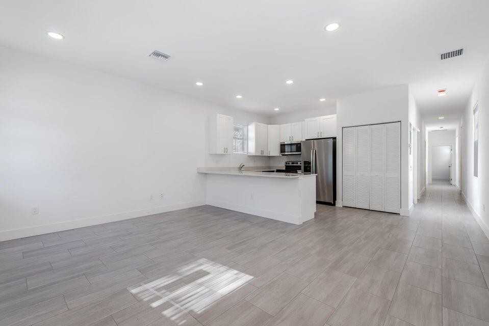 3707 Saginaw Avenue #1 - Photo 4 of 24