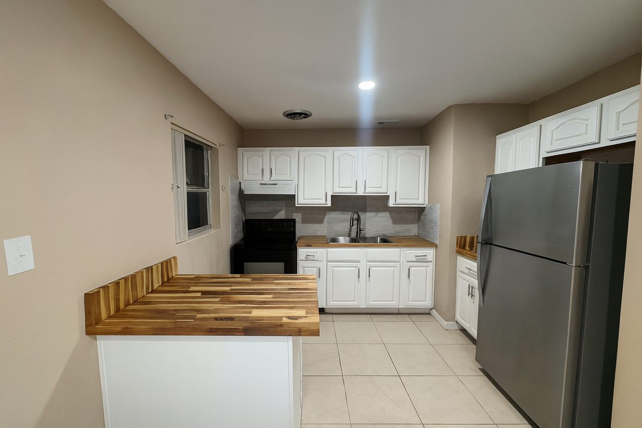 4837 Shoshone St #1 - Photo 4 of 14