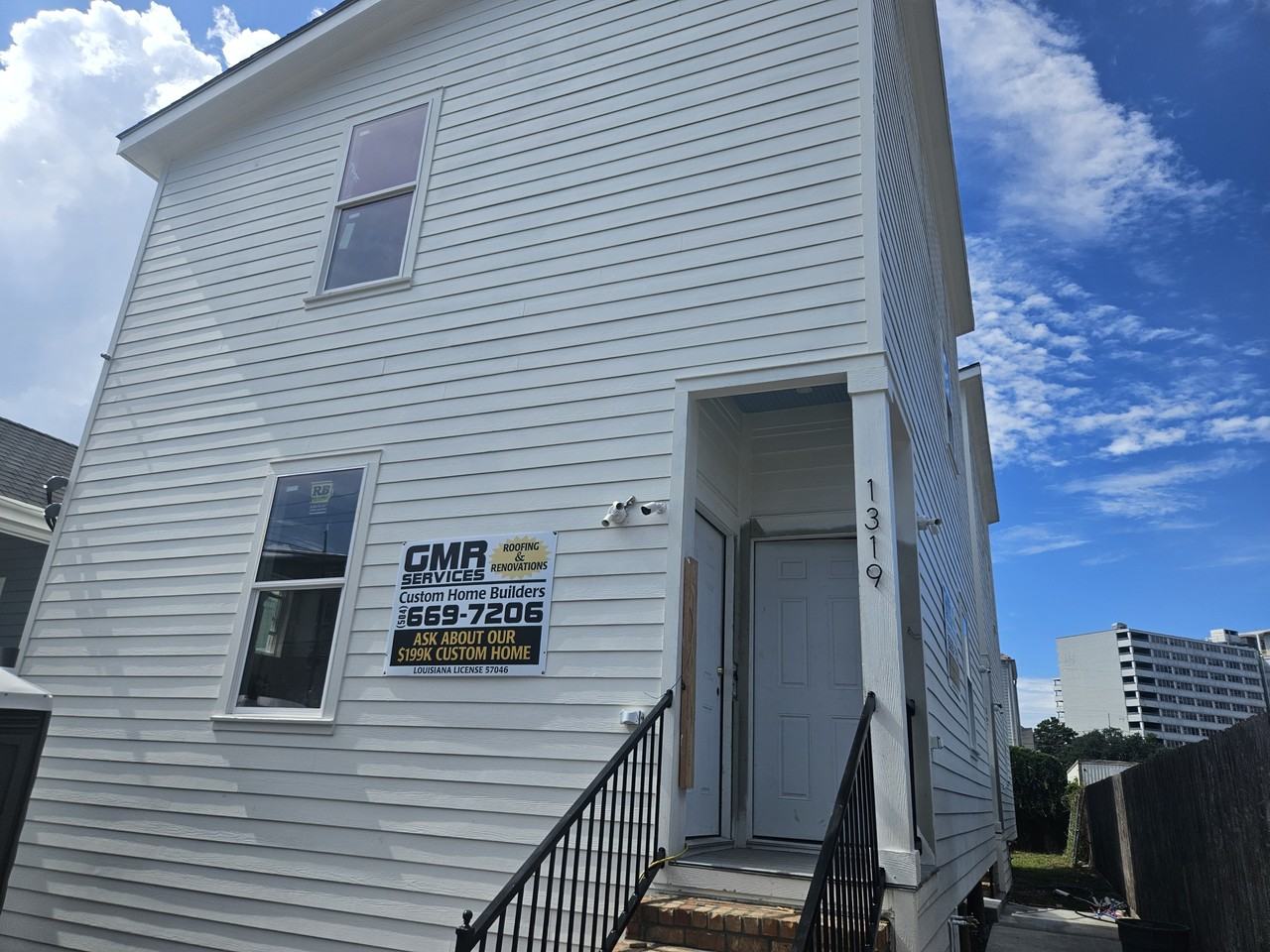 1321 S Rampart St #201 - Photo 2 of 9