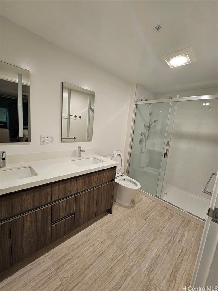 1500 Rycroft Street #1902R - Photo 4 of 19