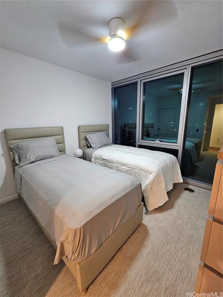 1500 Rycroft Street #1902R - Photo 5 of 19