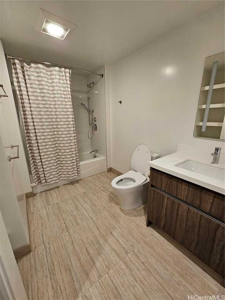 1500 Rycroft Street #1902R - Photo 6 of 19