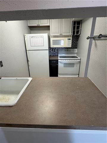 2513 Pasadena Avenue #202 - Photo 2 of 10