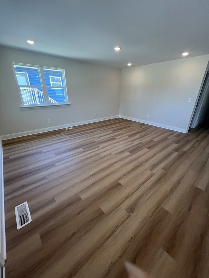 1310 E 36th St #1 - Photo 3 of 25