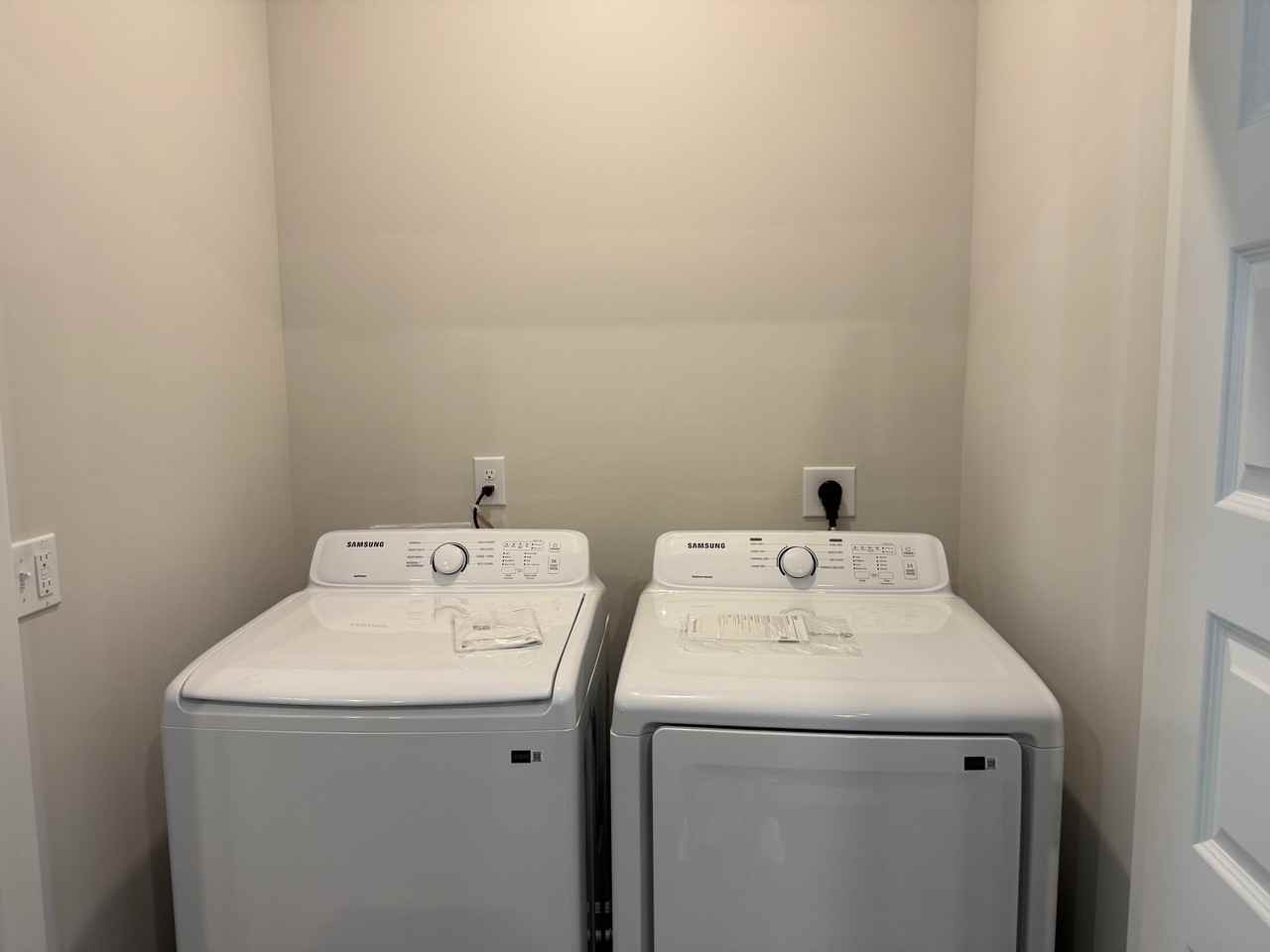 1033 1033 Arborwood Lane - 1Unit 1033 #1 - Photo 5 of 34