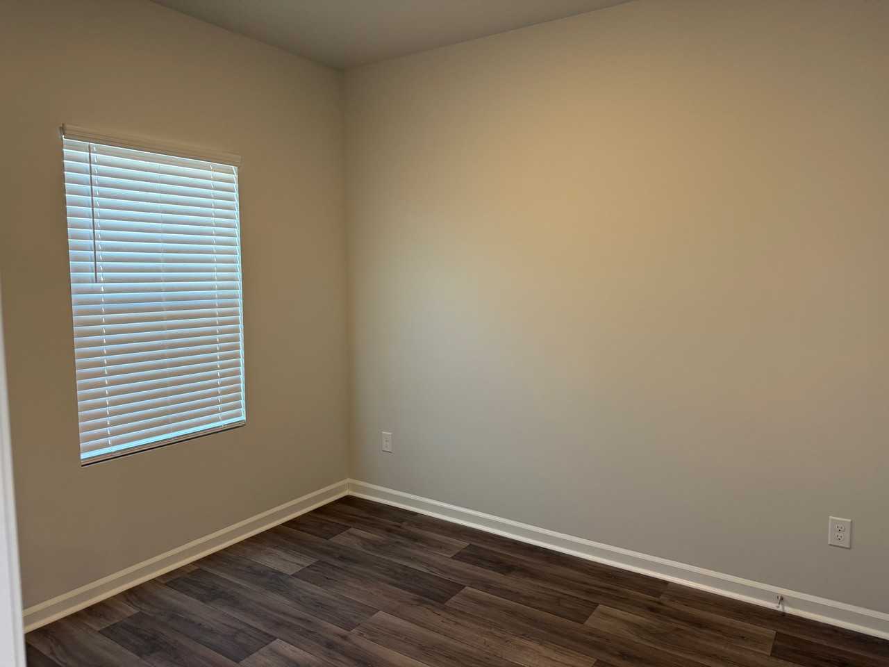 1033 1033 Arborwood Lane - 1Unit 1033 #1 - Photo 6 of 34