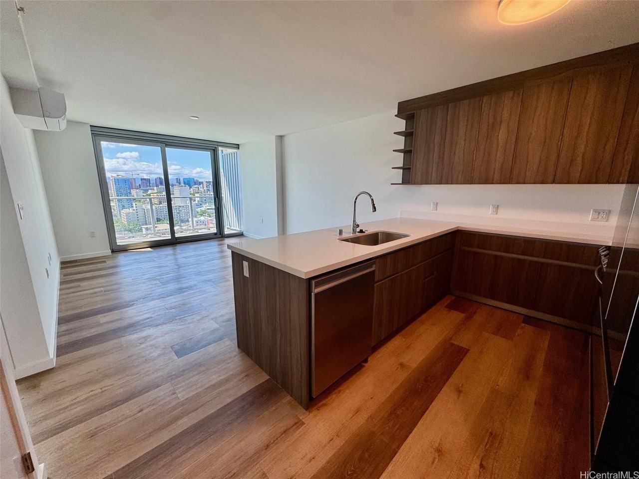 1515 Liona Street #1604 - Photo 2 of 10