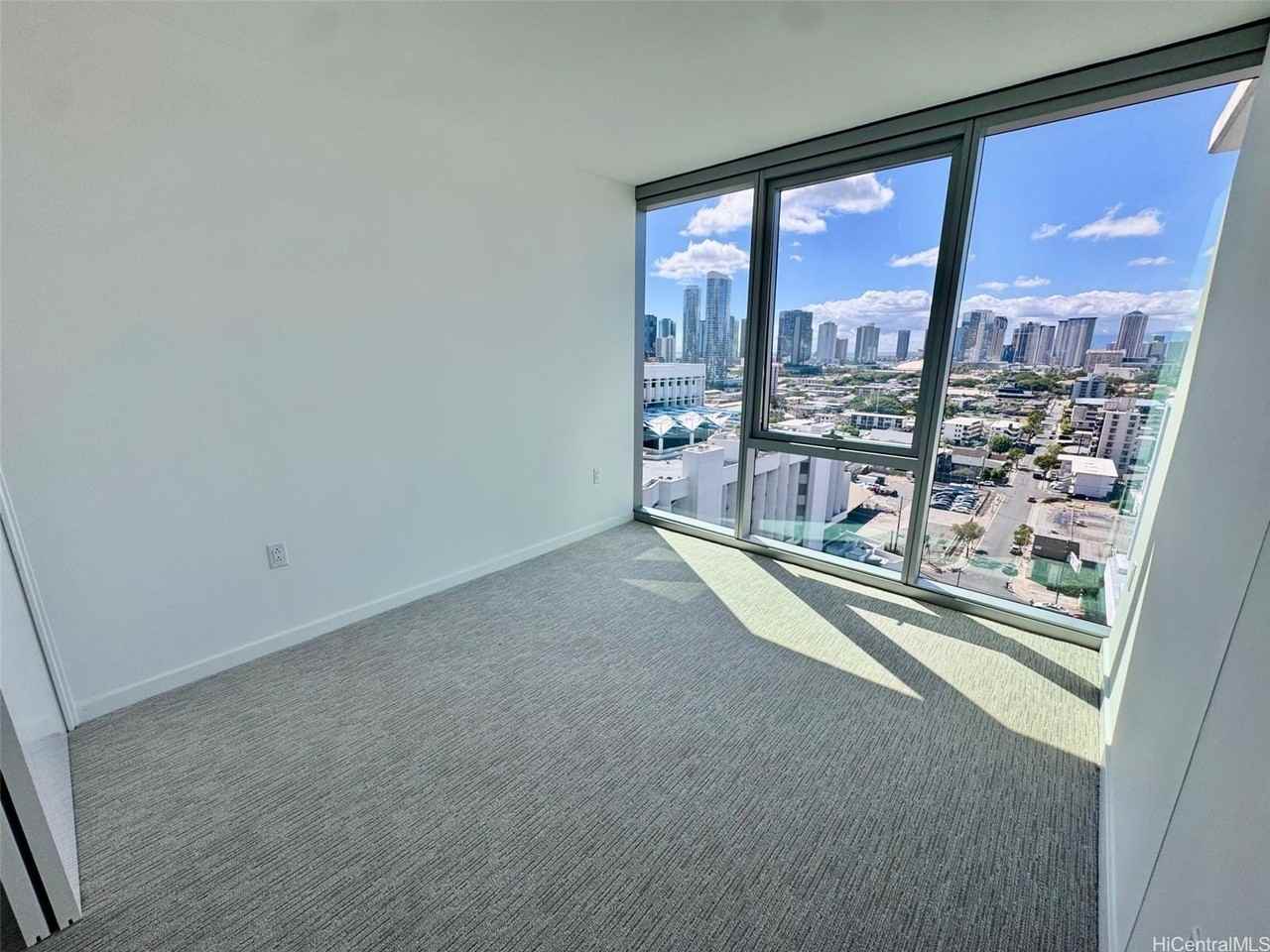 1515 Liona Street #1604 - Photo 5 of 10