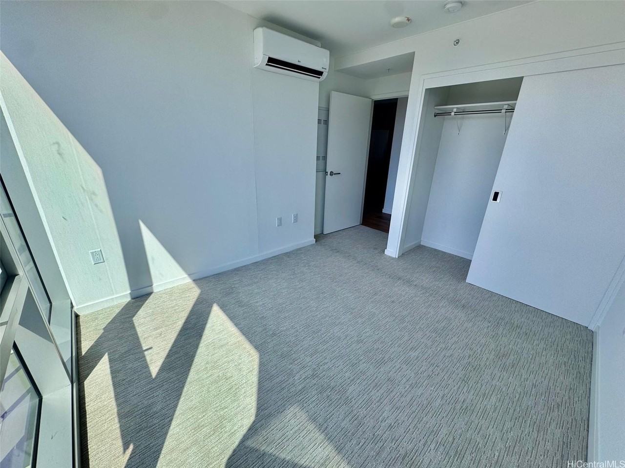 1515 Liona Street #1604 - Photo 6 of 10