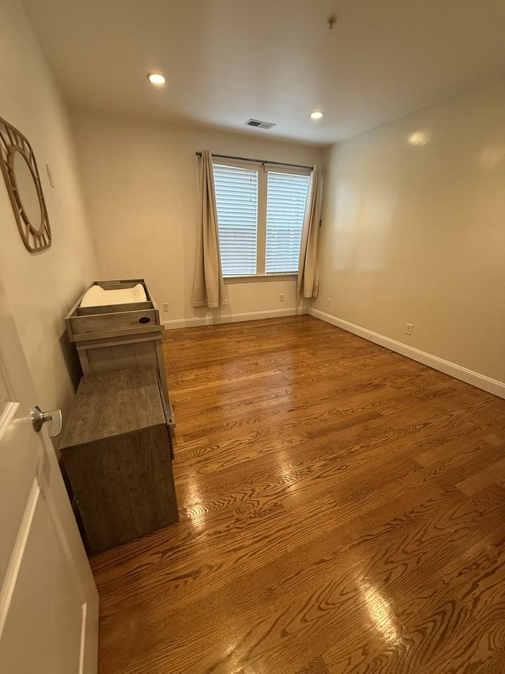 37 Coffey Street #3 - Photo 5 of 17