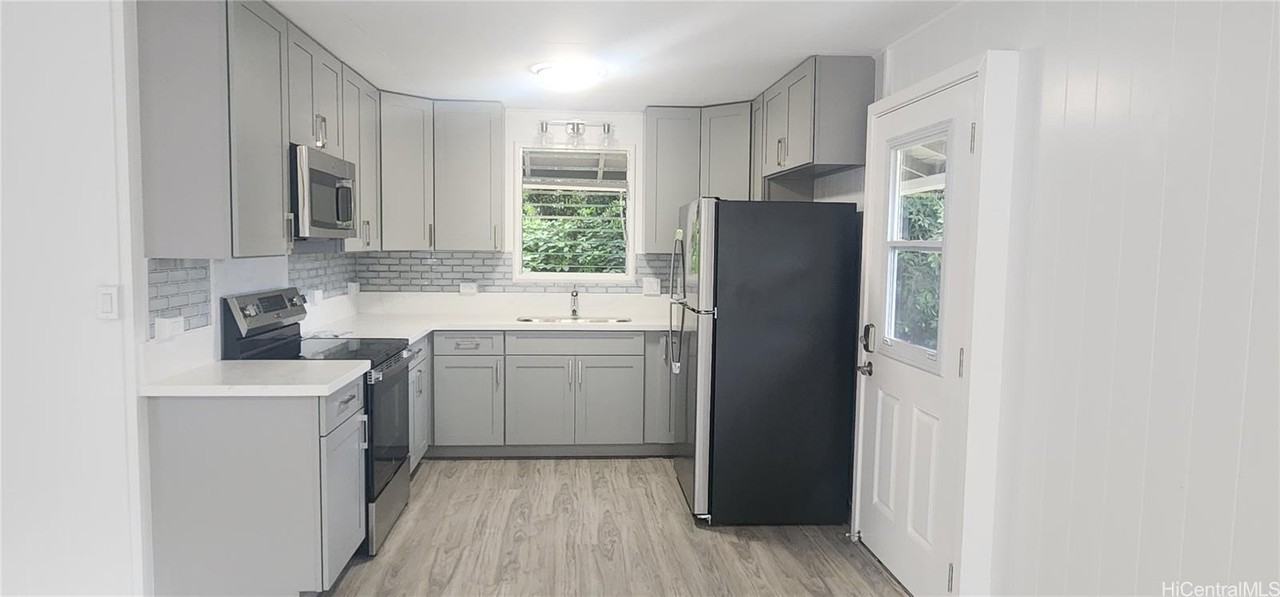 41-1100 Waikupanaha Street #B4 - Photo 3 of 18