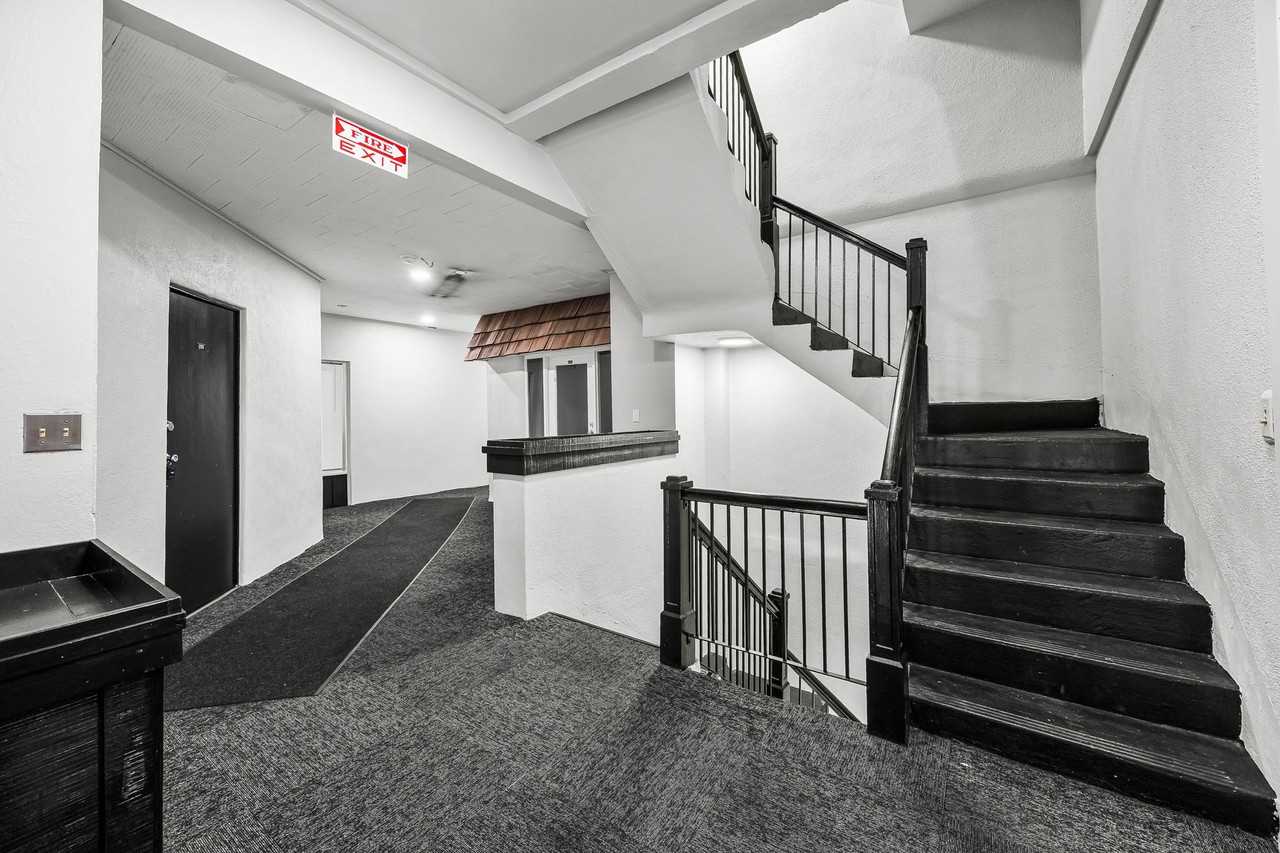 310 N Michigan St #205 - Photo 7 of 15