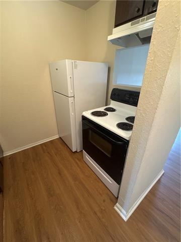 8415 Airline Dr #10 - Photo 3 of 33