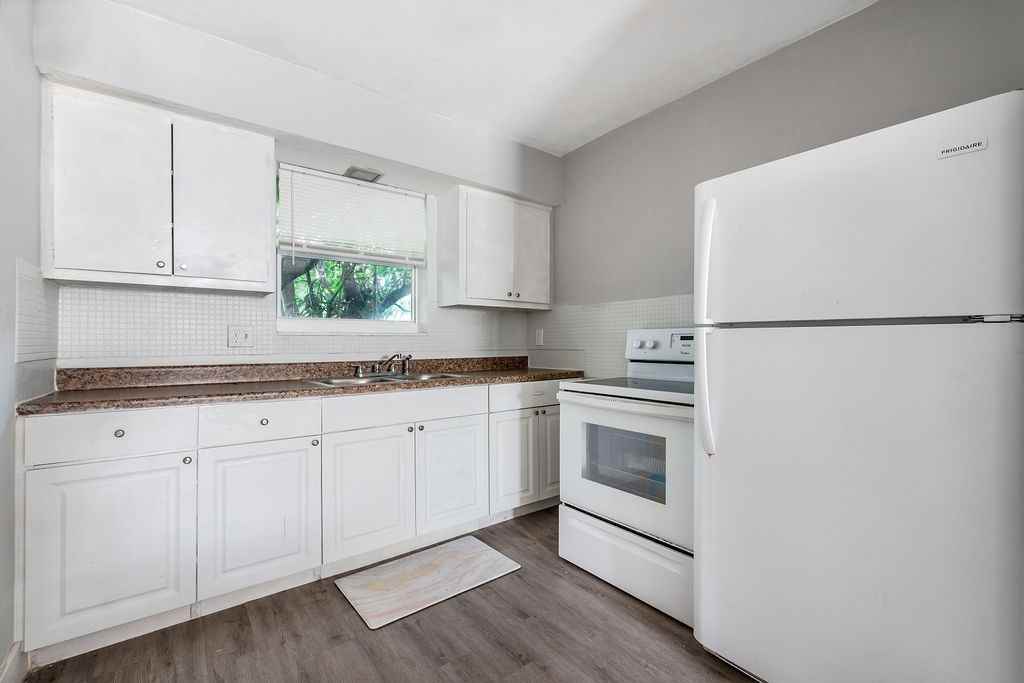 1826 Sherman St #1 - Photo 5 of 23