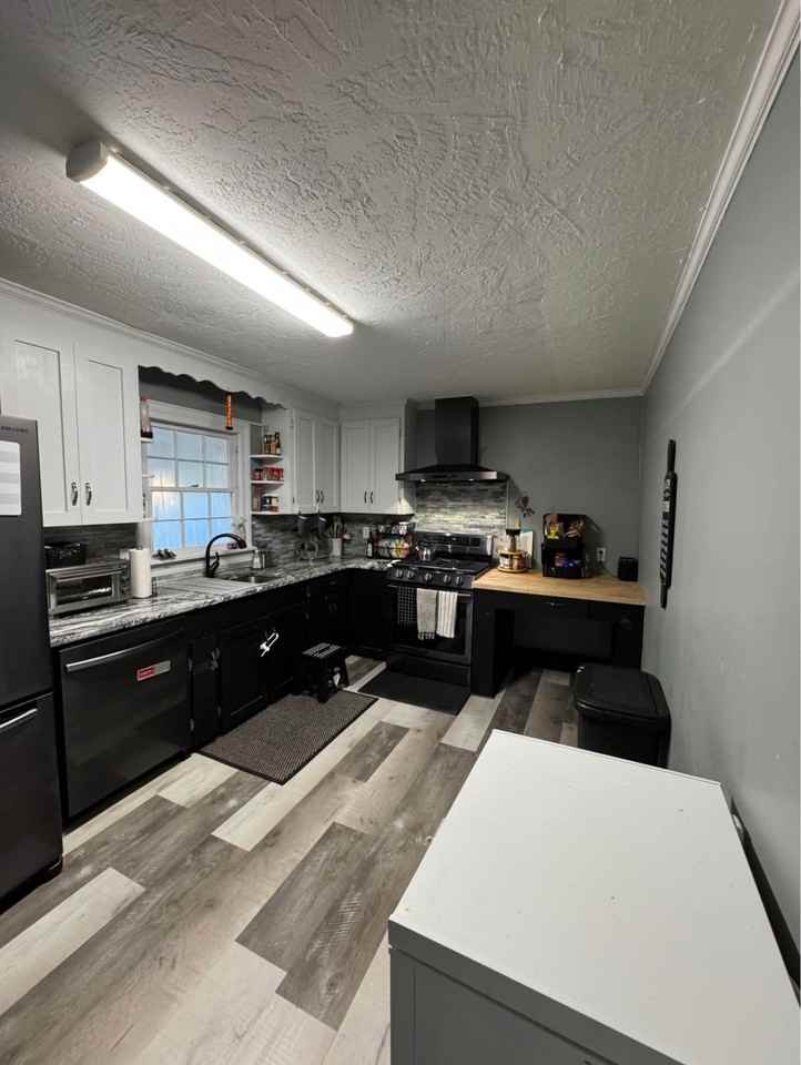 1313 Camp Street #1 - Photo 2 of 9