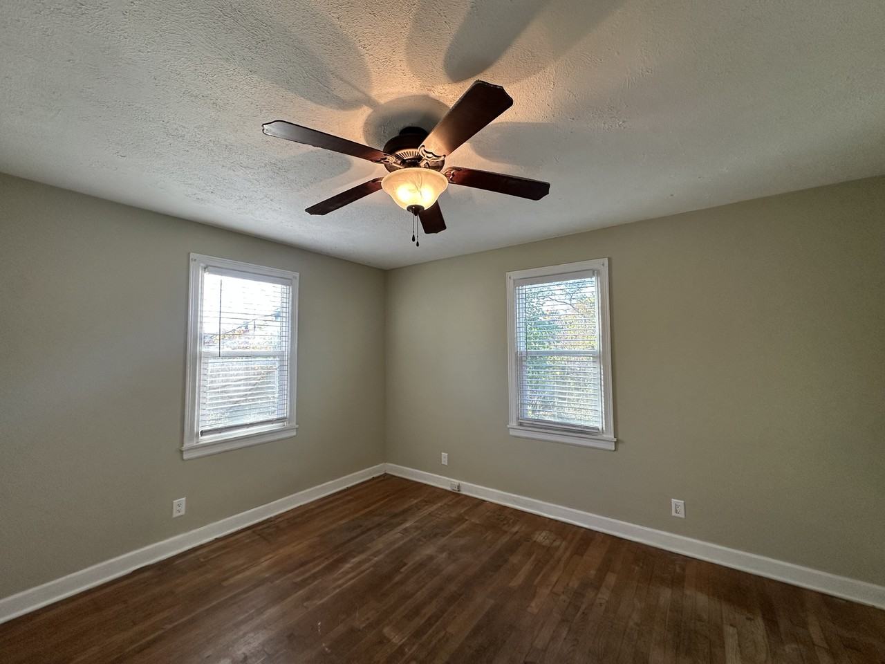 1543 Graf St #1 - Photo 2 of 9