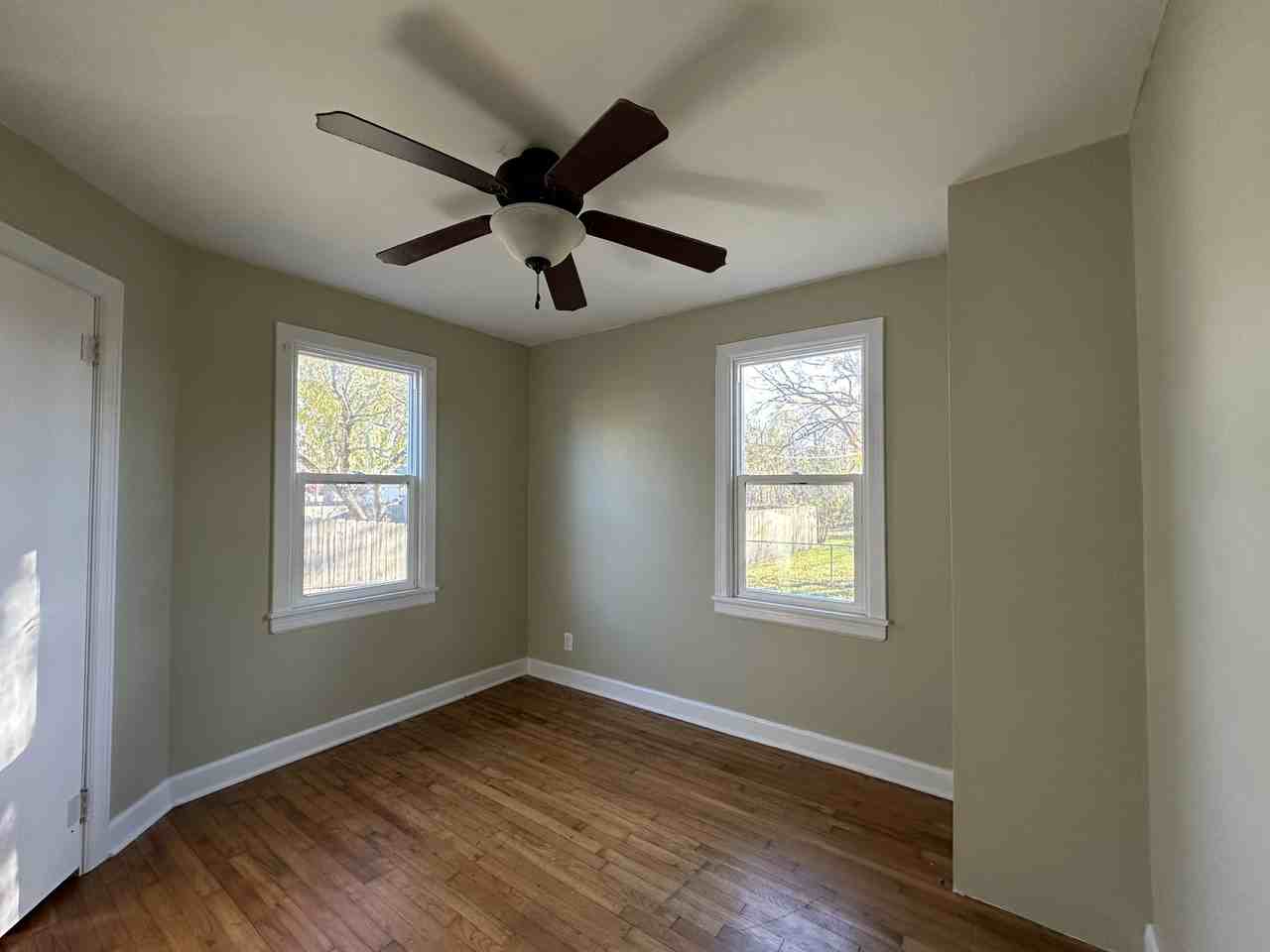 1543 Graf St #1 - Photo 5 of 9