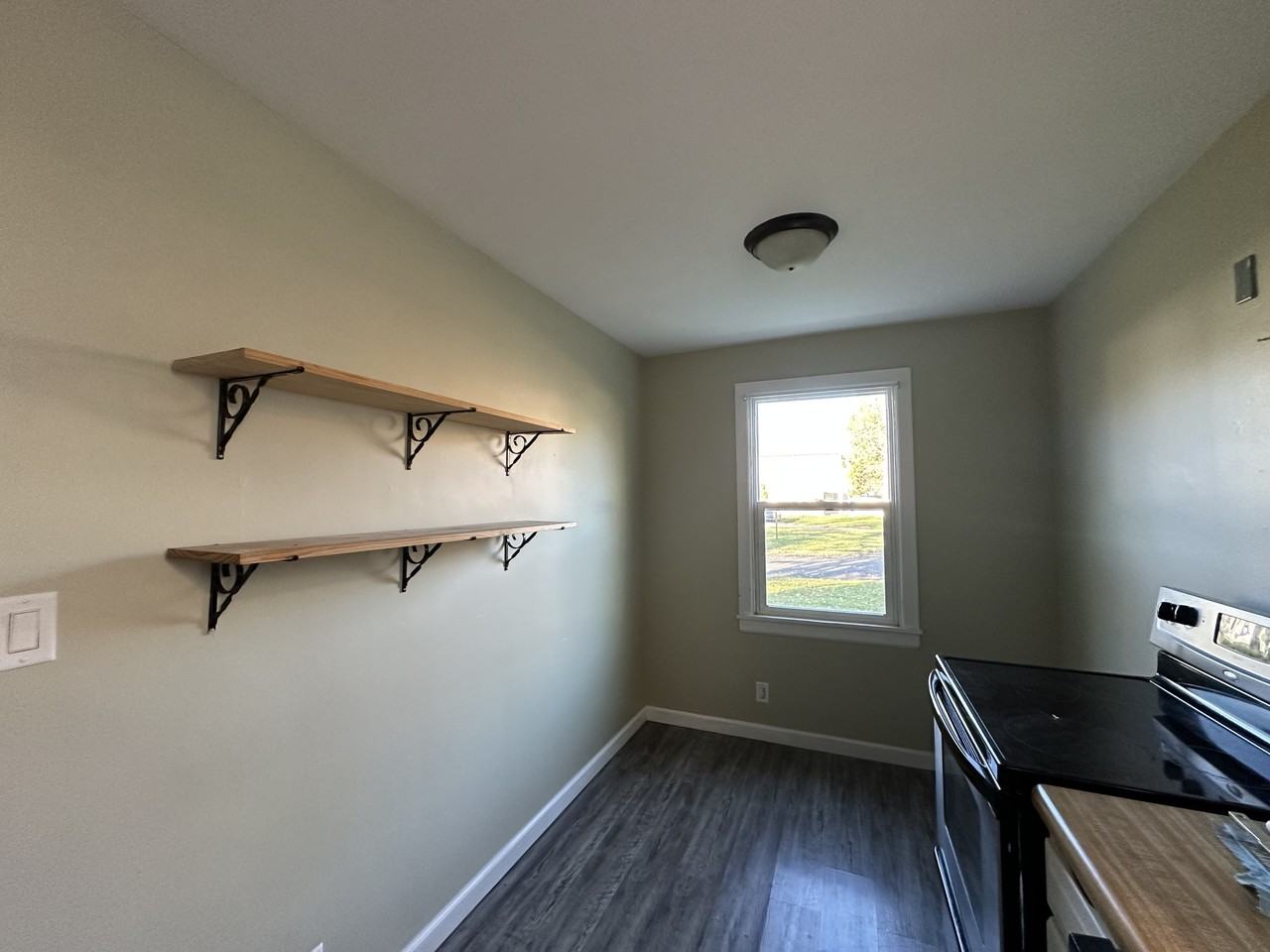 1543 Graf St #1 - Photo 7 of 9