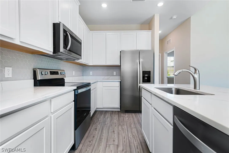 3127 Southwest 18th Place #1 - Photo 4 of 5