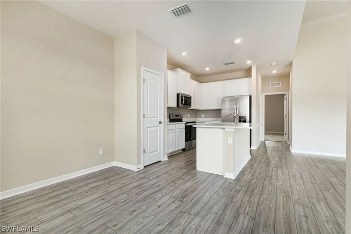 3127 Southwest 18th Place #1 - Photo 5 of 5