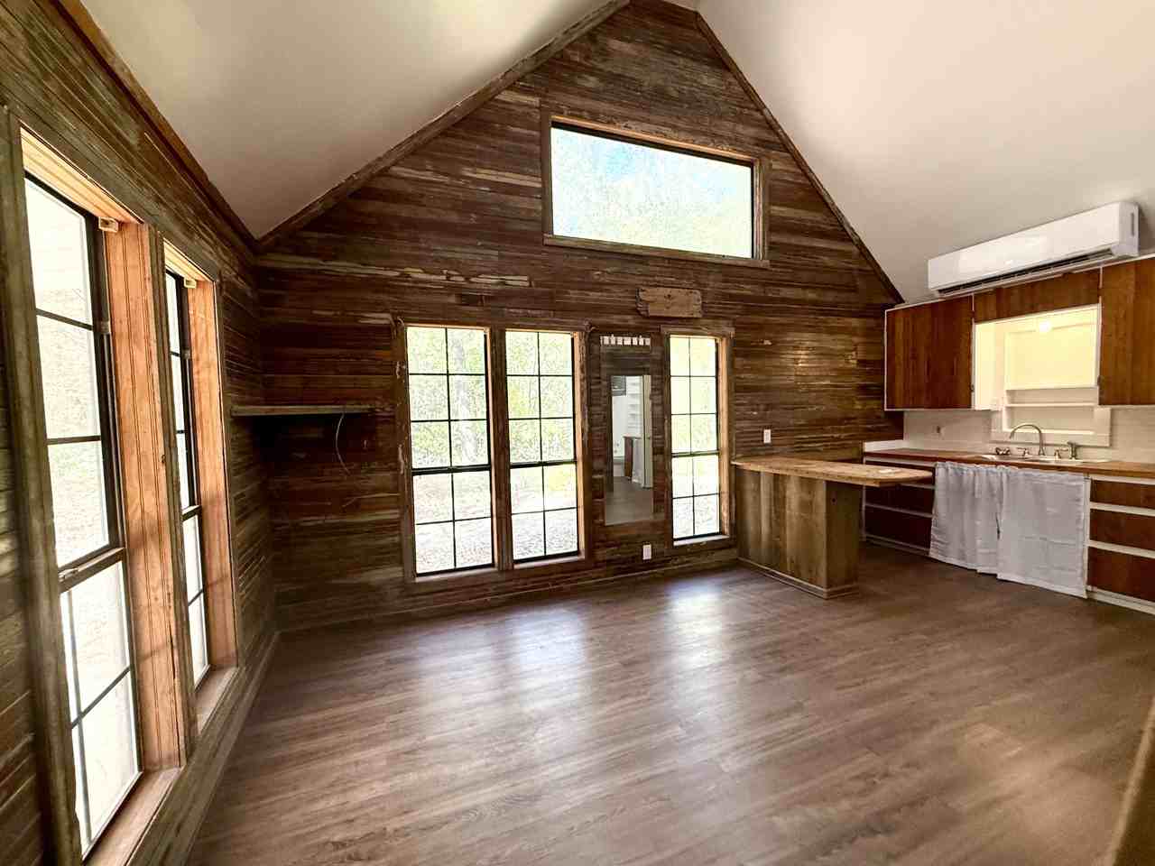 535 Woodlawn Dr #1 - Photo 3 of 21