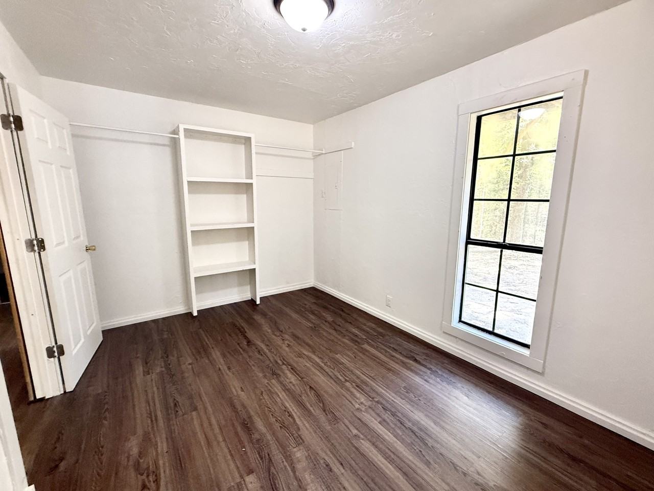 535 Woodlawn Dr #1 - Photo 7 of 21