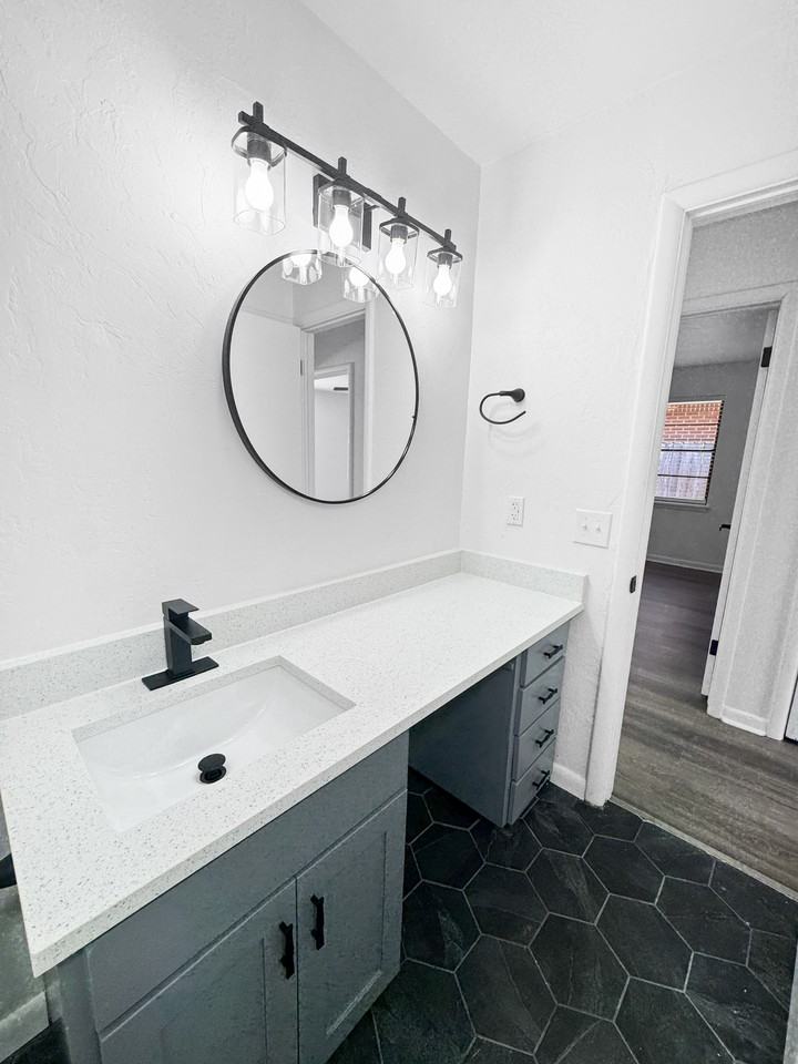 513 Manor Drive #1 - Photo 7 of 20