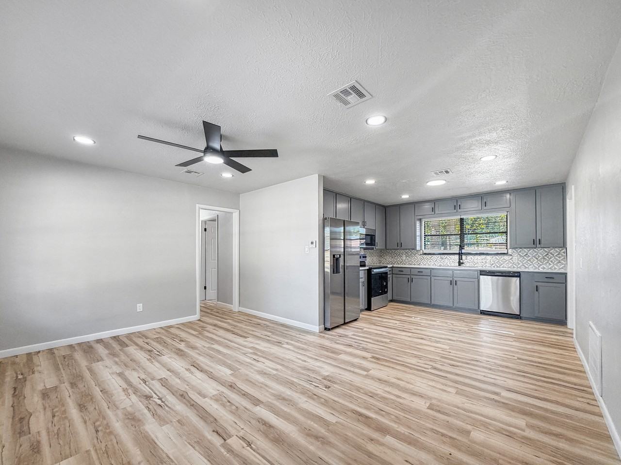 1702 West Boyd Street #1 - Photo 3 of 17