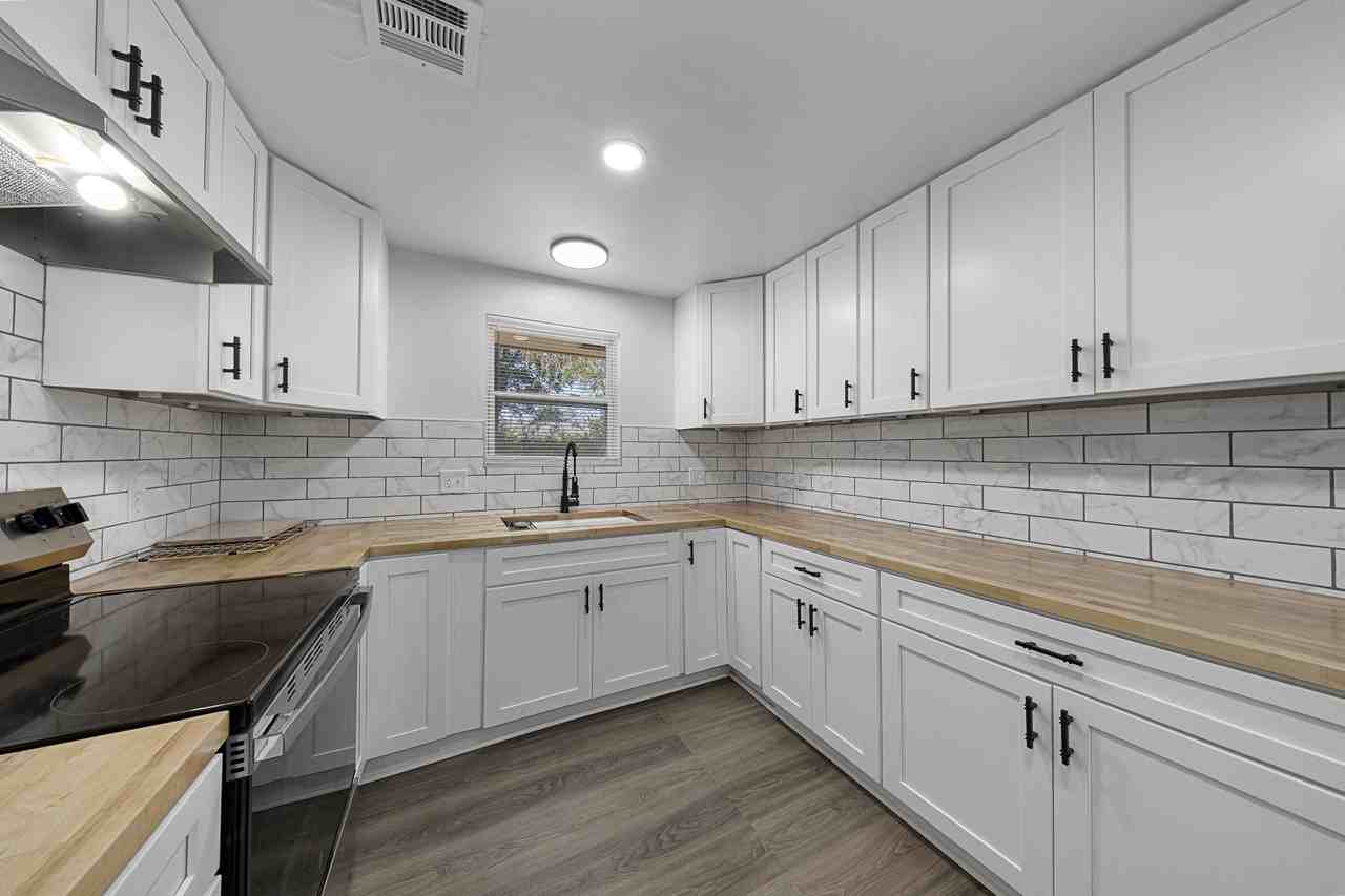 3232 Parker Dr #1 - Photo 6 of 28