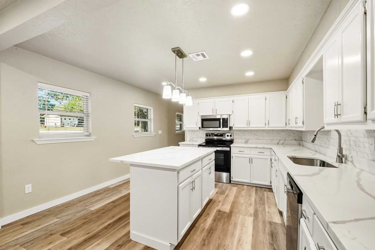 243 Orchard St #1 - Photo 2 of 23