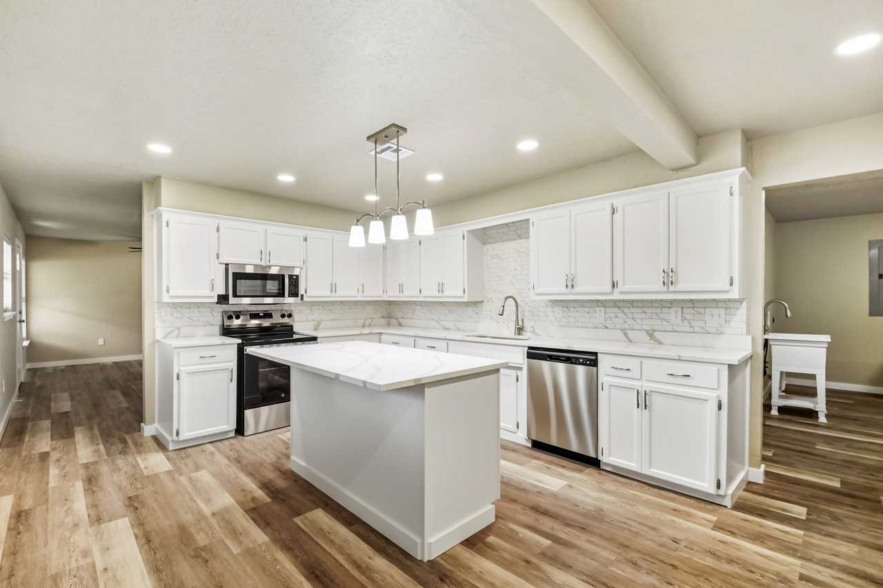 243 Orchard St #1 - Photo 4 of 23