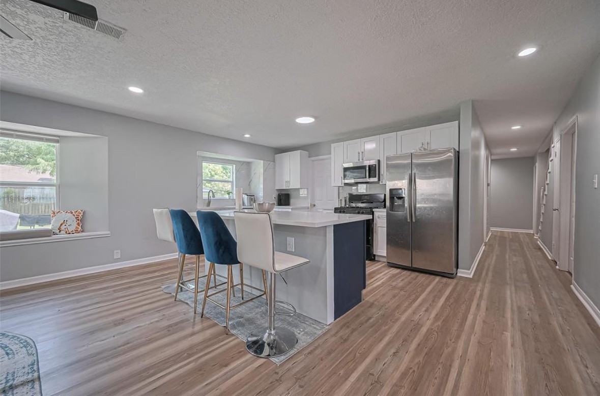 2606 Micliff Boulevard #1 - Photo 3 of 19